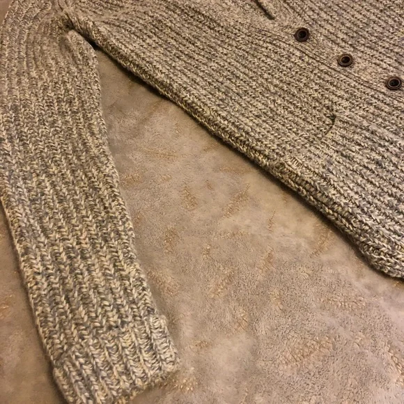 Roots cardigan - Picture 9 of 12